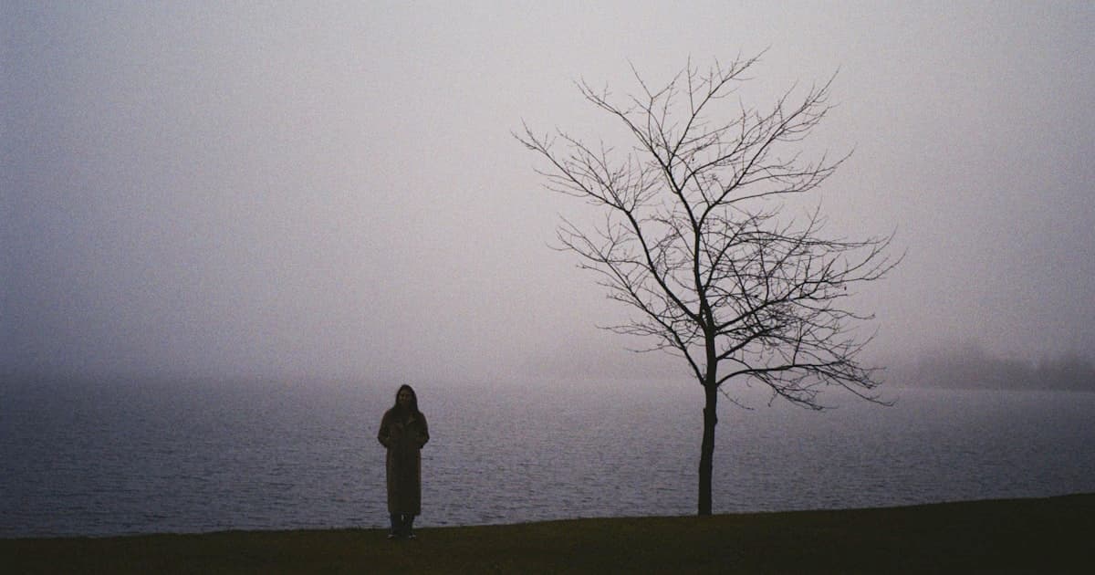 Am I Overthinking? 7 Signs You Might Be Stuck in a Loop